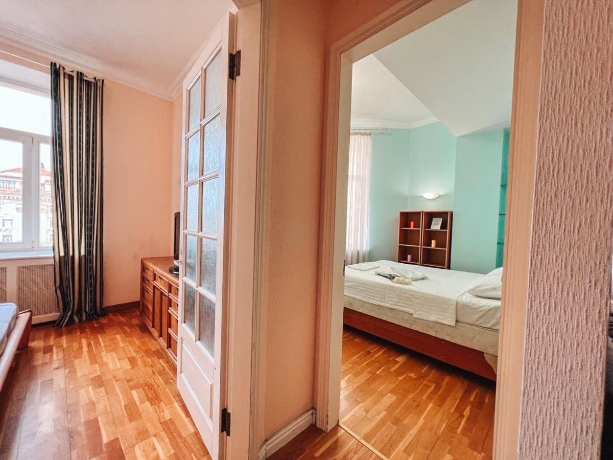 Apartments Rentals Ukraine On Kreshchatik Kiev Exterior foto
